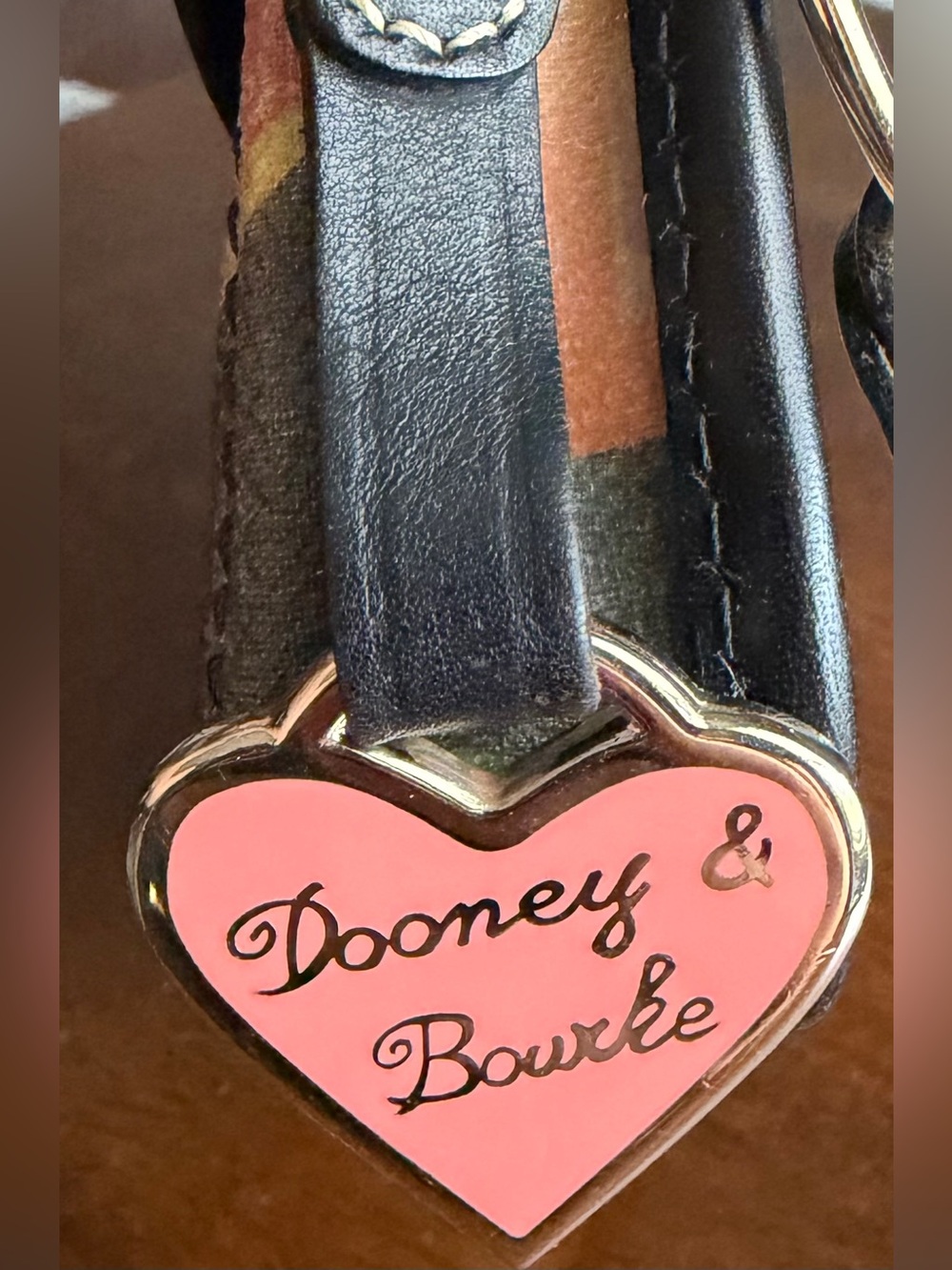 Y2K Dooney & Bourke “It Bag” Era Graffiti Doodle Wristlet - Picture 11 of 11